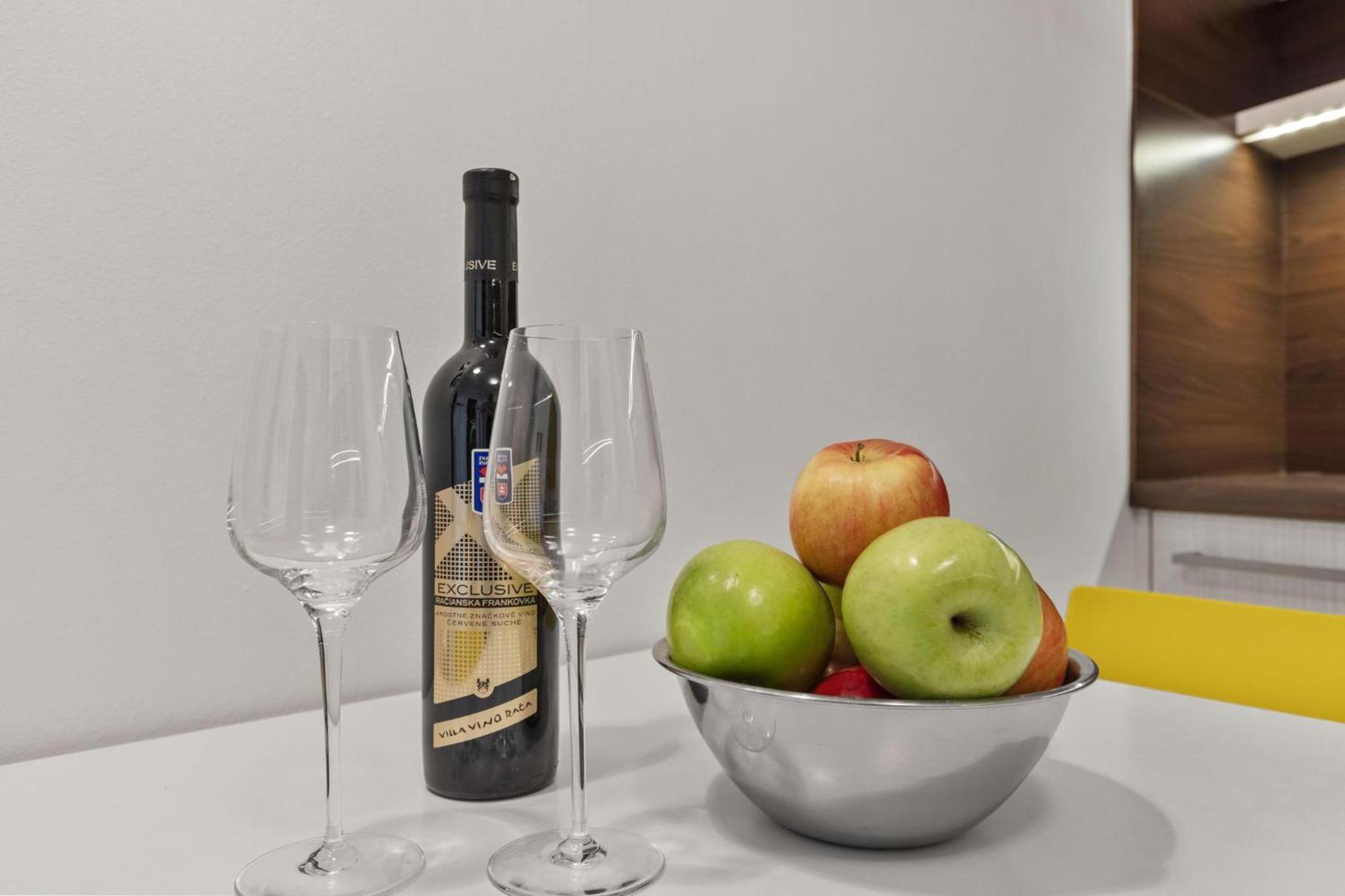 Apple Apartment Μπρατισλάβα Εξωτερικό φωτογραφία